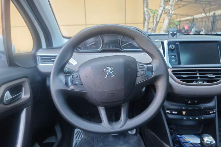 Used Peugeot 2008 2014 1.6L Automatic Fashion Edition
