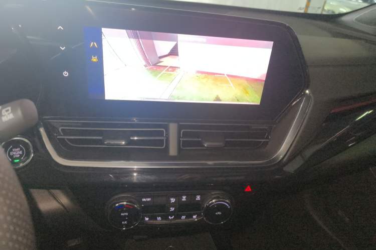 Used Chevrolet Seeker 2022 1.5T CVT RS Bee Wave Edition Audio And AC Panel