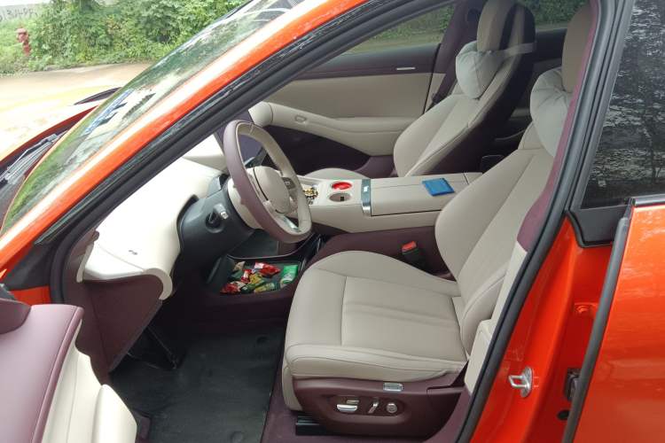 Used Xiaomi Auto YU7 2025 Ultra-Long Range High-Performance All-Wheel-Drive Max Edition
