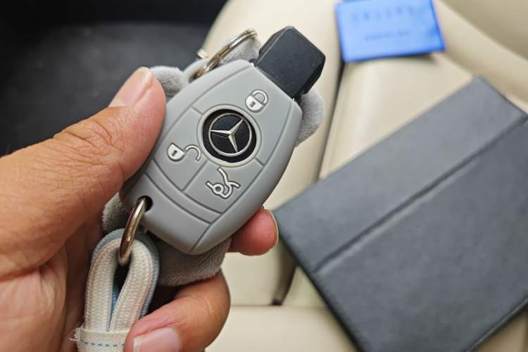 Used Mercedes-Benz C-Class 2015 C 300 L Sport Edition Vehicle Key