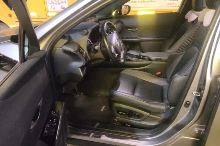 Used Lexus UX 2020 260h Explore & Adventure Edition