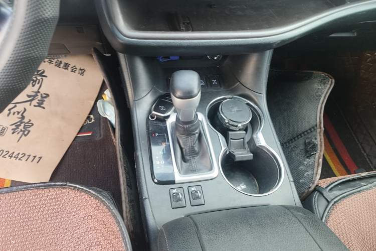 Used Toyota Highlander 2018 2.0T Four-Wheel Drive Luxury Edition 7 Seats China V Emission Standard
