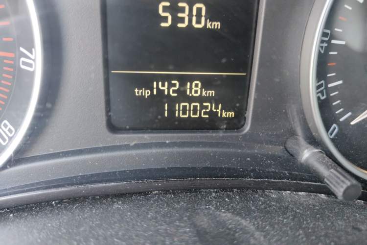 Used Skoda Octavia 2012 1.6L Automatic Yijun Edition Odometer Close Up