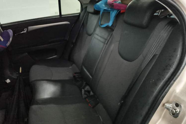 Used Roewe 350 2012 1.5L Automatic New Year Special Value Edition Left Rear Seat