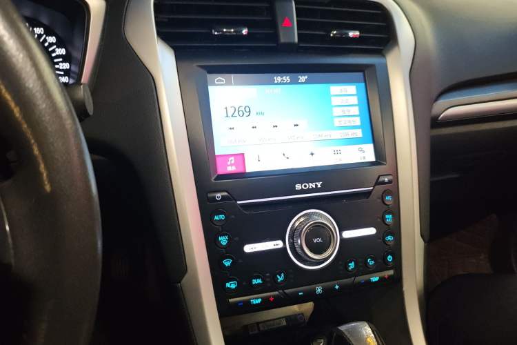 Used Ford Mondeo 2013 1.5L GTDi180 Fashion Edition Audio And AC Panel