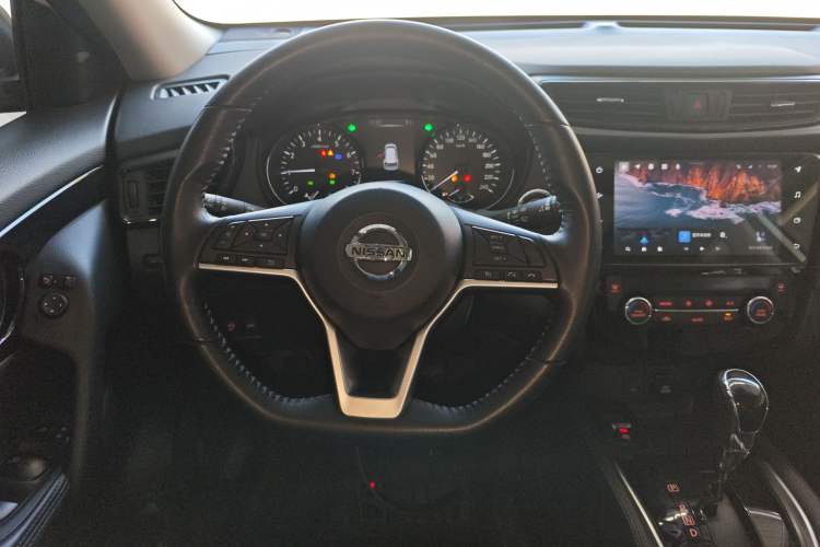 Used Nissan X-Trail 2022 2.0L Two-Wheel Drive Smart Connect & Comfort Edition