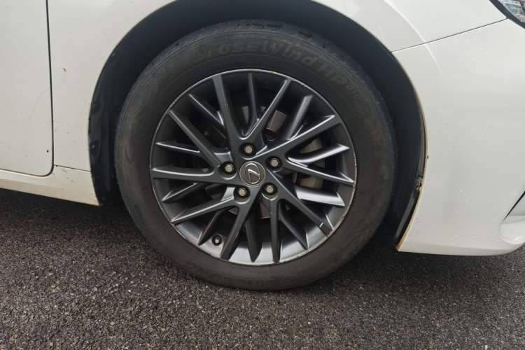 Used Lexus ES 2017 200 30th Anniversary Edition
