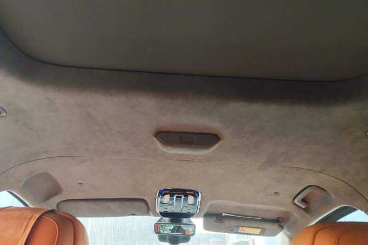 Used Geely Galaxy LEVC L380 2024 140-Degree 6-Seater All-Wheel-Drive Ultra