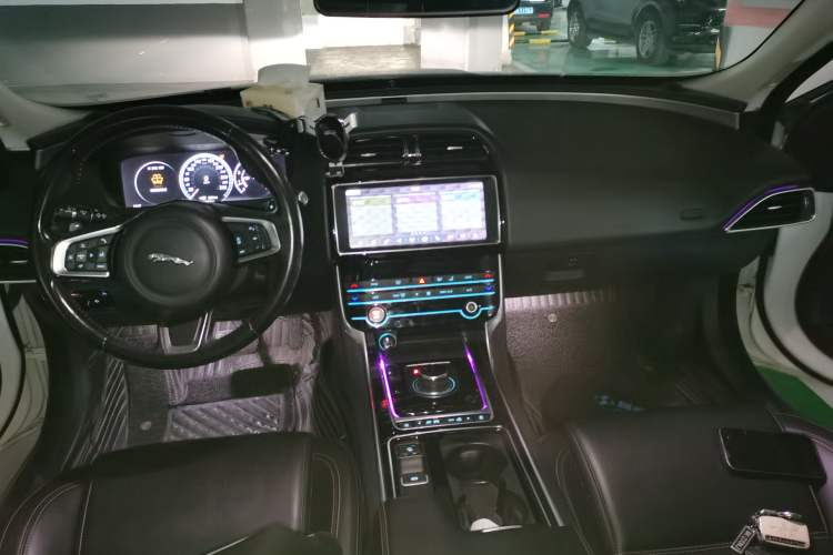 Used Jaguar XEL 2019 2.0T 200 PS Deluxe Edition