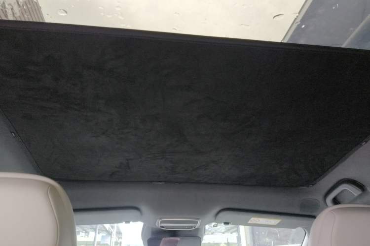 Used XPeng P7+ 2024 Long-Range Max Headliner