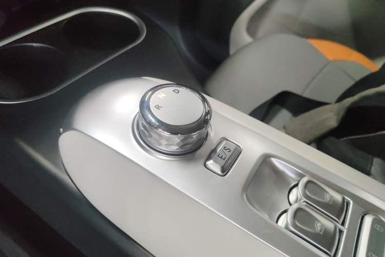 Used CHANGAN NEVO Lumin 2025 205 km Xiangqin Version Gear Lever