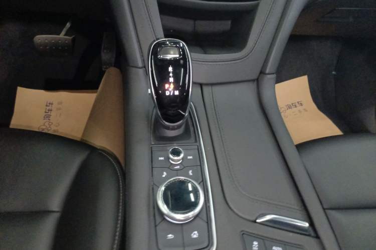 Used Cadillac XT5 2021 28T Luxury Model