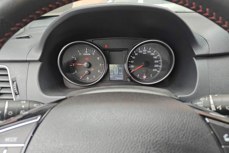 Used Haval M6 2019 1.5T Manual Two-Wheel Drive Elite Version China VI Standard Instrument Cluster