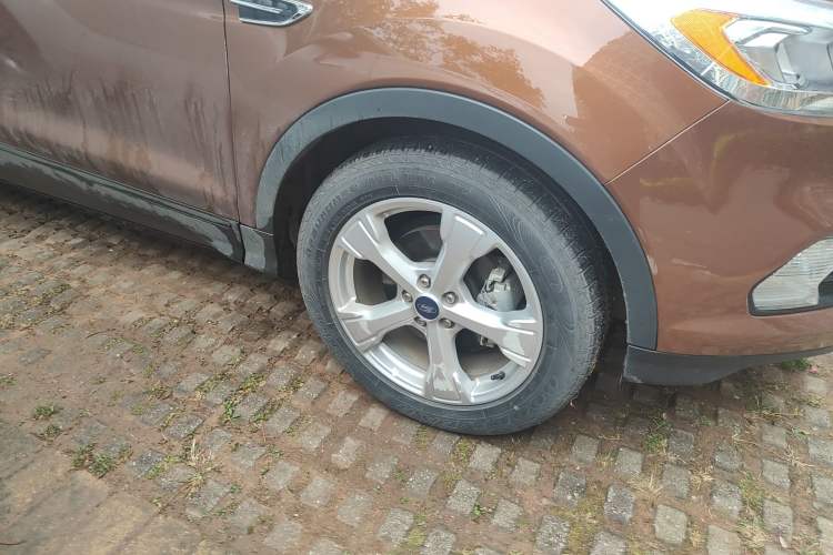 Used Ford Kuga 2018 EcoBoost 180 Two-Wheel-Drive Platinum Edition