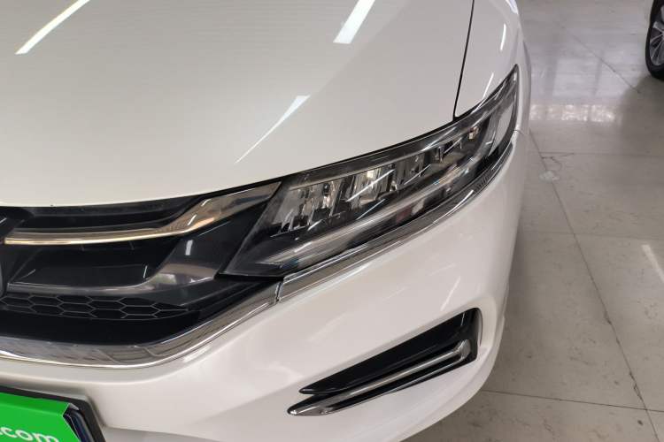 Used Honda Jade 2017 210 TURBO CVT Luxury Edition 5 Seats
