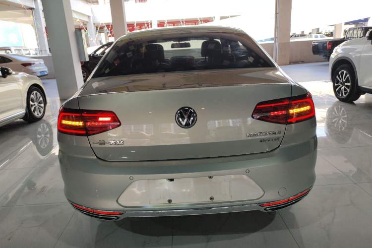 Used Volkswagen Magotan 2019 330TSI DSG Leading Edition China V Standard Rear