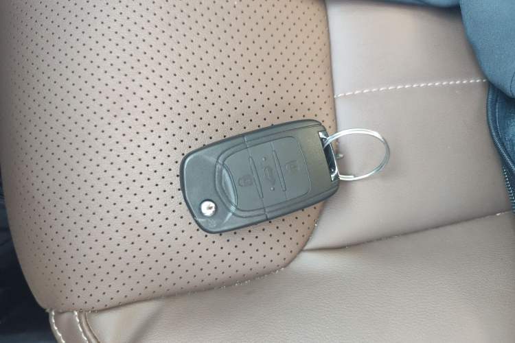 Used Wuling Zhiguang New Energy 2025 Comfort Model Vehicle Key