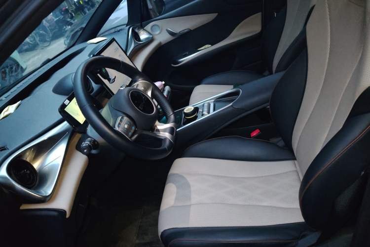 Used BYD Dolphin 2023 420 km Fashion Edition
