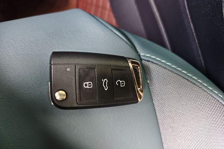 Used Volkswagen Tharu 2024 300TSI Two-Wheel-Drive Moonlight Edition
