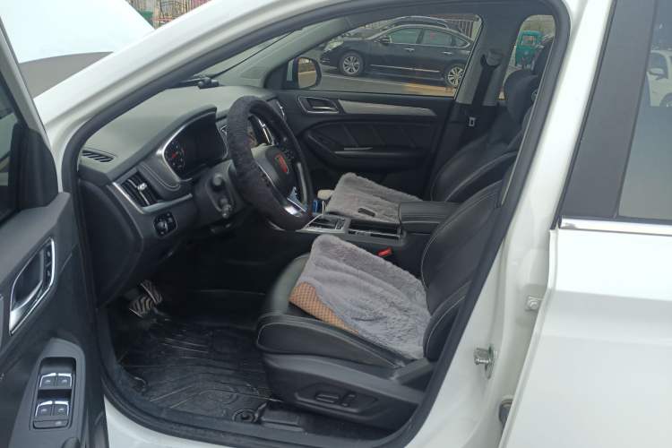 Used Roewe RX5 2018 20T Two-Wheel Drive Automatic Internet Smart Edition