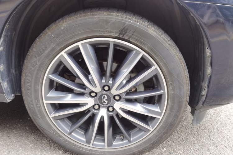 Used Infiniti QX60 (Import) 2016 2.5 S/C Hybrid Two-Wheel-Drive Excellence Edition China V Standard
