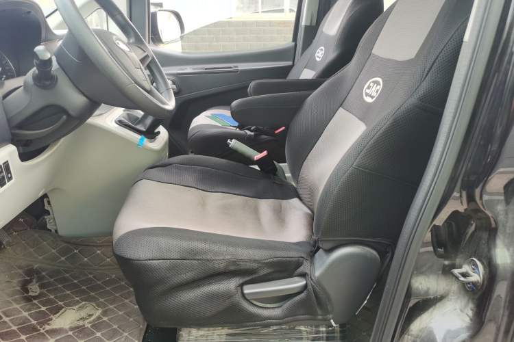 Used JAC Refine M3 2023 PLUS 1.8L 9-Seater Comfort Edition Left Front Seat