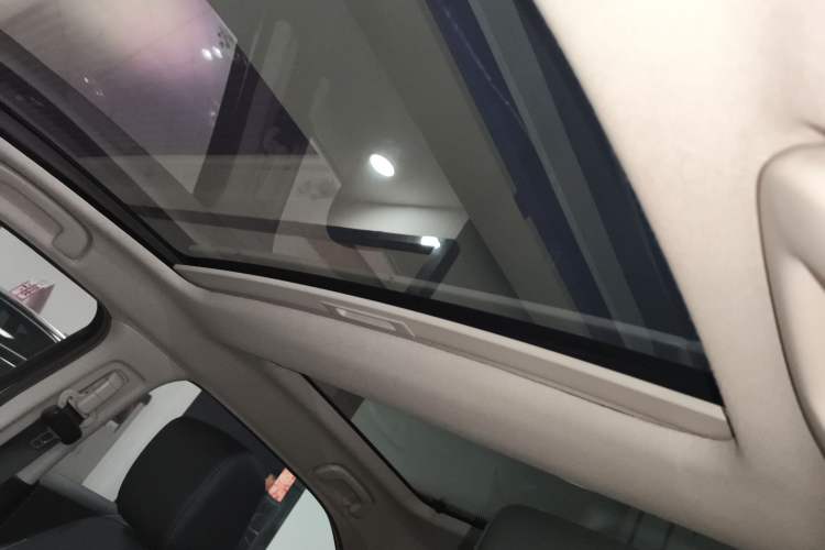 Used Honda XR-V 2023 1.5L CVT Heatwave Edition Headliner