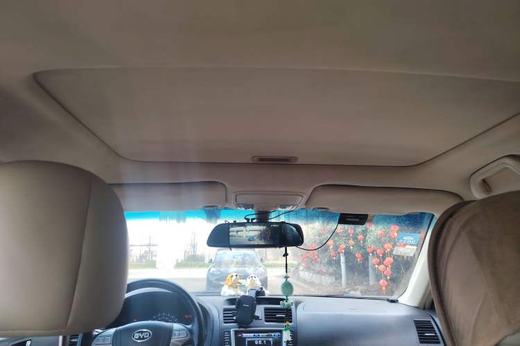 Used BYD G6 2013 1.5TID Automatic Luxury Model
