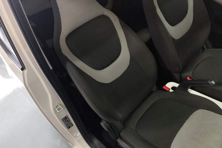 Used Wuling Hongguang MINIEV 2024 3rd Generation 215km Youth Edition Right Front Seat