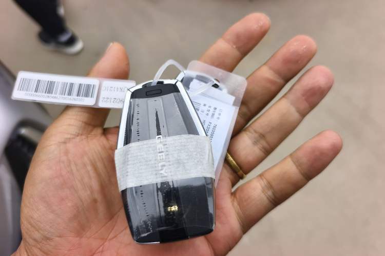 Used Geely Auto FX11 2025 4th Generation 1.5TD DCT – The Start Vehicle Key