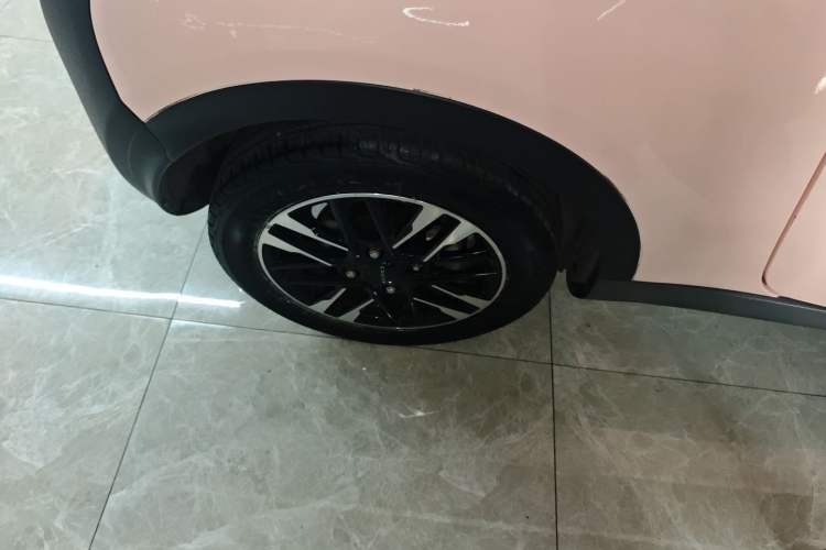 Used Chery Little Ant 2022 Restyled Version Sweet Pink Edition Half-Sugar Version 30.6 kWh 30 kW 301 km
