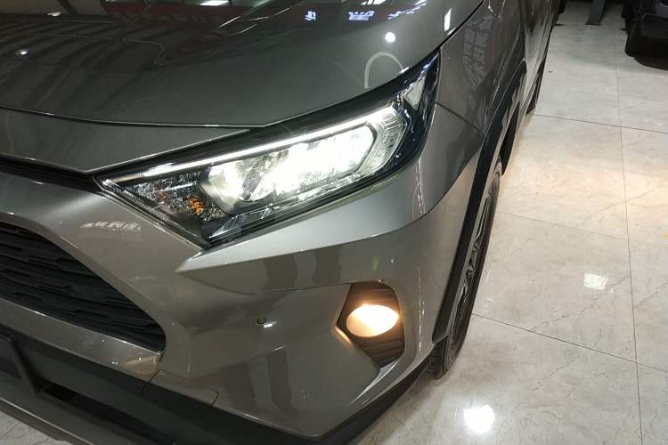 Used Toyota RAV4 2022 2.0L CVT 4x4 Style Plus Edition Left Front Headlight