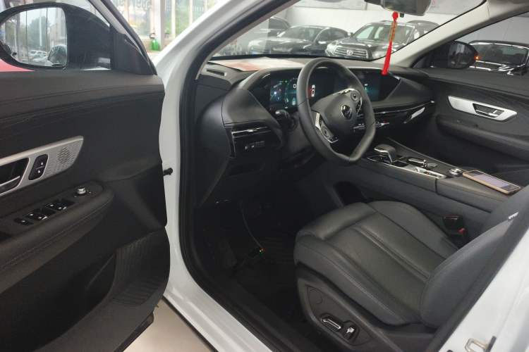 Used Dongfeng Aeolus Huge 2024 Mach Power 1.5T Premium Model