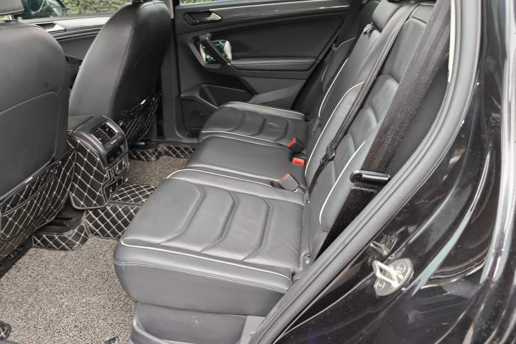 Used Volkswagen Tiguan L 2019 Restyled 330TSI Automatic Two-Wheel Drive R-Line Flagship Version China VI Standard
