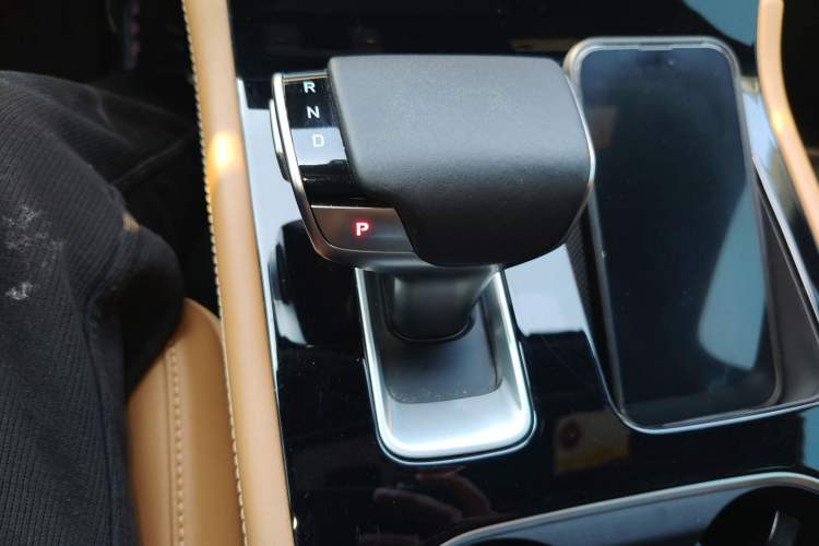 Used Li Auto ONE 2020 Extended-Range 6-Seater Version Gear Lever