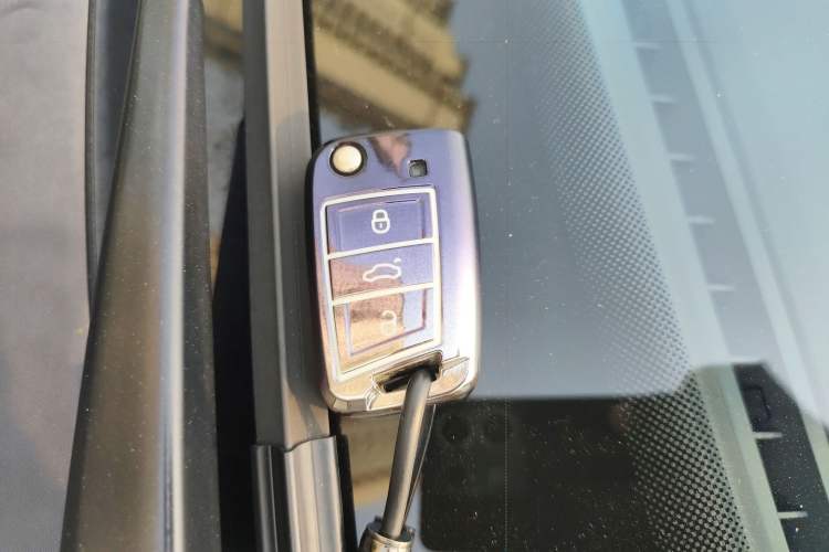 Used Volkswagen Sagitar 2021 280TSI DSG Excellence Edition Vehicle Key