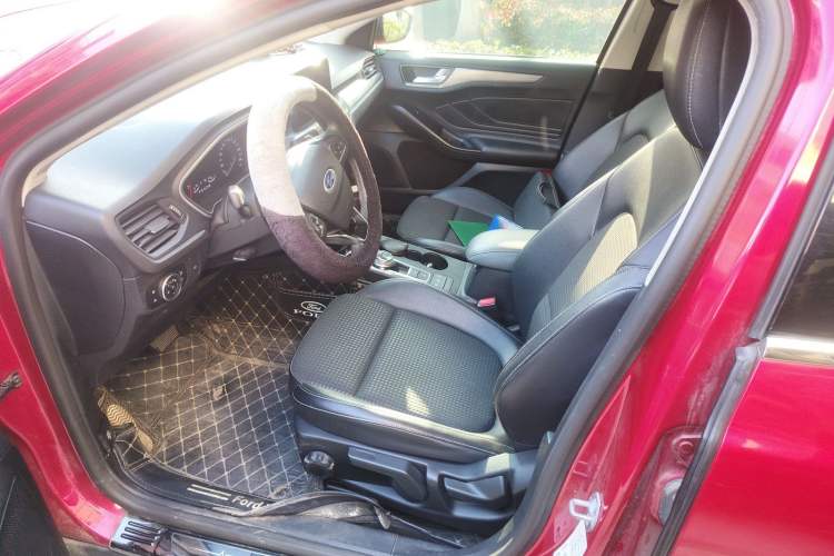 Used Ford Focus 2019 Sedan EcoBoost 180 Automatic Trend Edition
