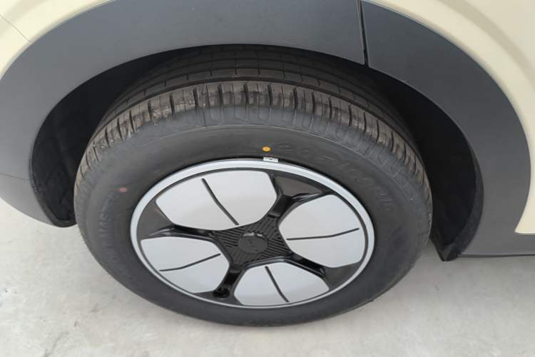 Used Geely Galaxy Geome 2026 Model 310km Youth Edition
