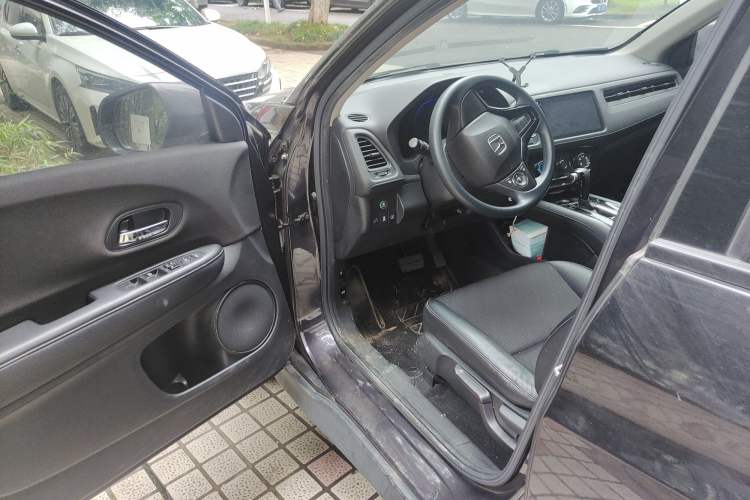 Used Honda Vezel 2020 1.5L CVT Pioneer Edition Driver Seat