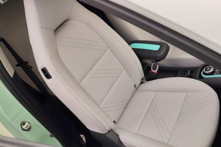 Used Chery QQ Little Ant 2021 200 000-Yuan Ant Fan Edition Oxygen Version Lithium-Ion Battery 301 km