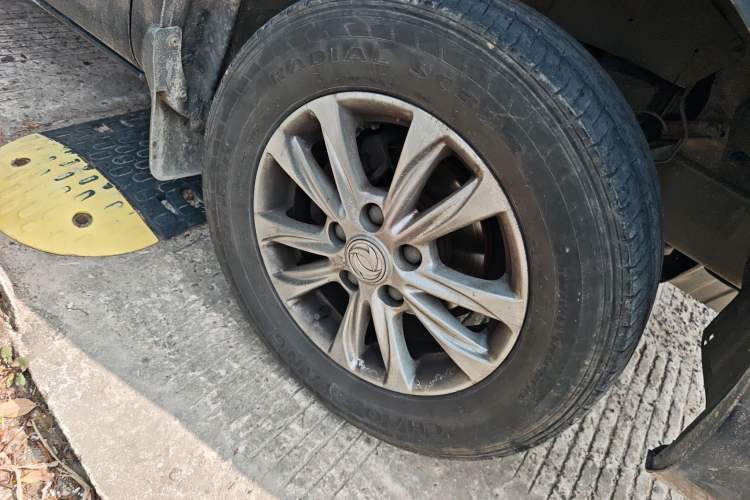 Used FORTHING Lingzhi 2019 M5L 1.6L 7-Seater Luxury Model China VI Standard
