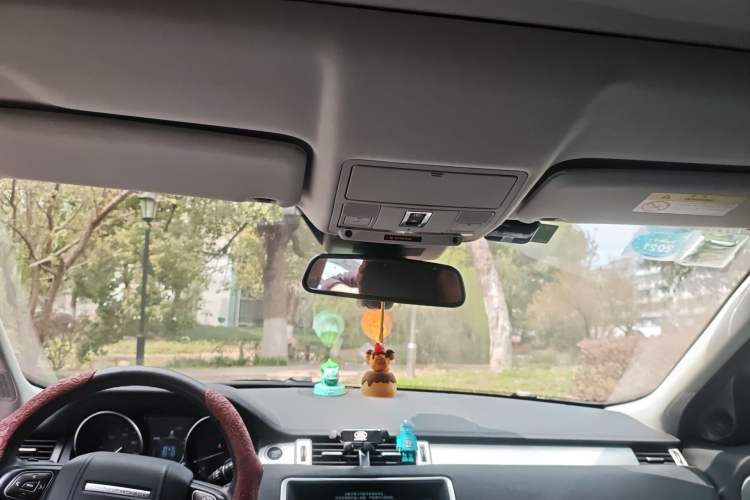 Used Land Rover Range Evoque 2018 240 PS SE Smart Brilliance Edition Headliner