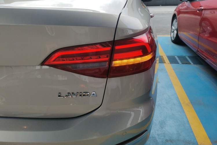 Used Volkswagen Lavida 2019 1.5L Automatic Comfort Edition China VI Standard
