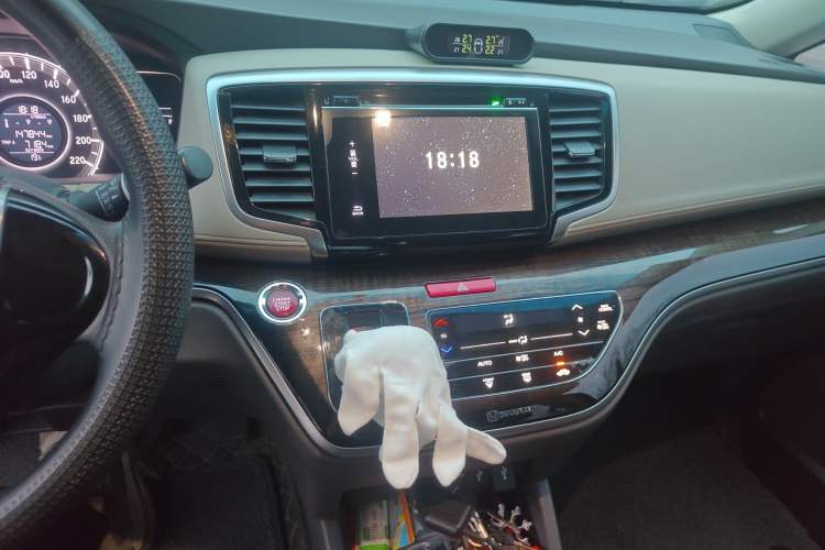 Used Honda Odyssey 2015 Revised 2.4L Luxury Edition Audio And AC Panel