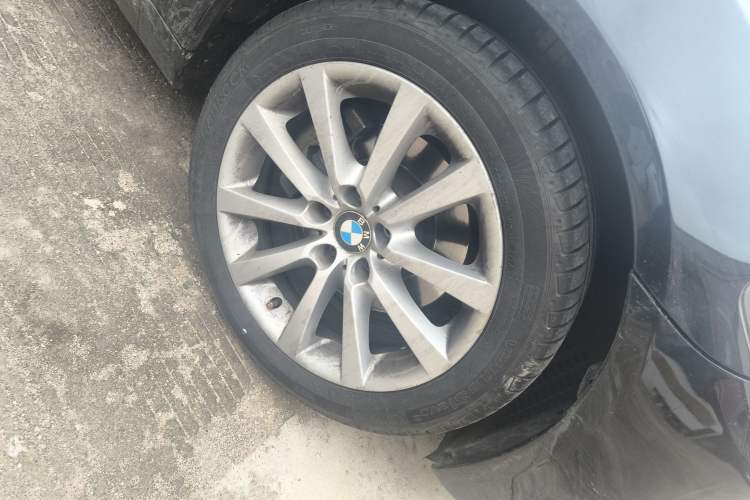 Used BMW 5 Series 2014 528Li Luxury Design Package
