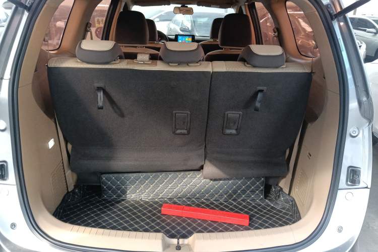 Used Baojun 730 2017 1.5T Manual Fashion Version 7 Seats China V Emission Standard