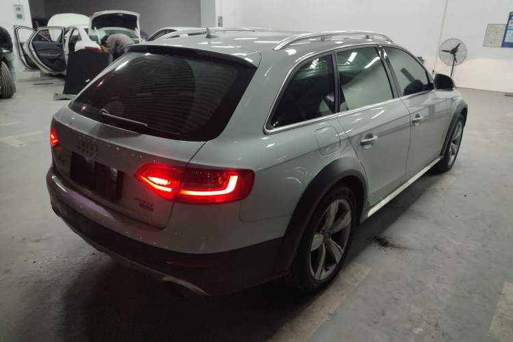 Used Audi A4 2014 40 TFSI allroad quattro plus version