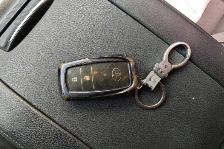 Used Toyota Highlander 2018 2.0T Four-Wheel Drive Luxury Version 7 Seats China VI Standard