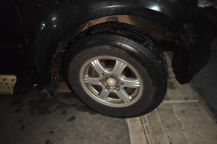 Used Great Wall Wingle 5 2013 2.8T European Version Two-Wheel Drive Elite Version Big Double-Cab GW2.8TC