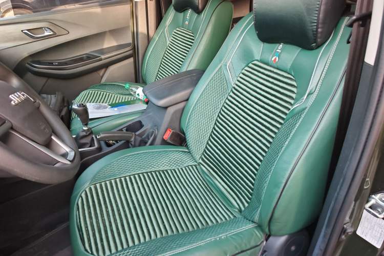 Used JMC Baodian 2020 2.5T Diesel 4x4 Comfort Edition Long Wheelbase JX4D25A6L